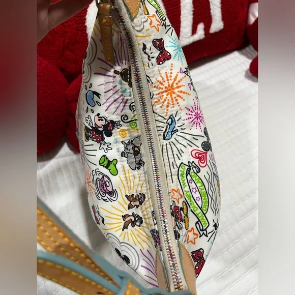 Dooney and Bourke Bag - Picture 8 of 12